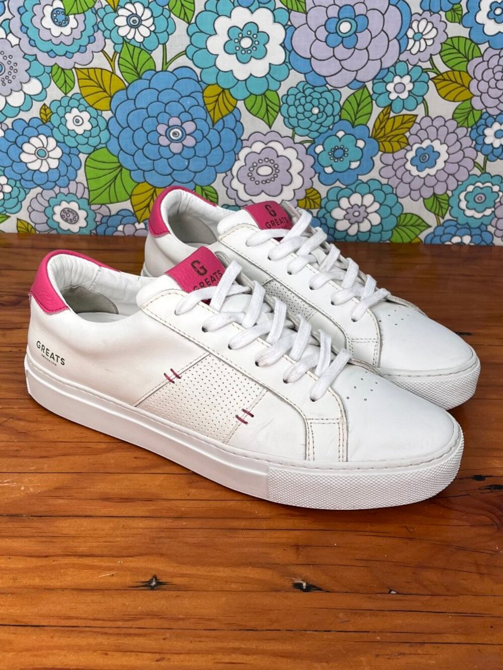 The Greats Women's Royale 2.0 White/Pink Leather Sneakers Size: 8.5